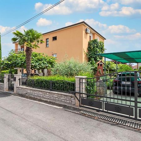 Apartment Casa Banko Ровинь Экстерьер фото