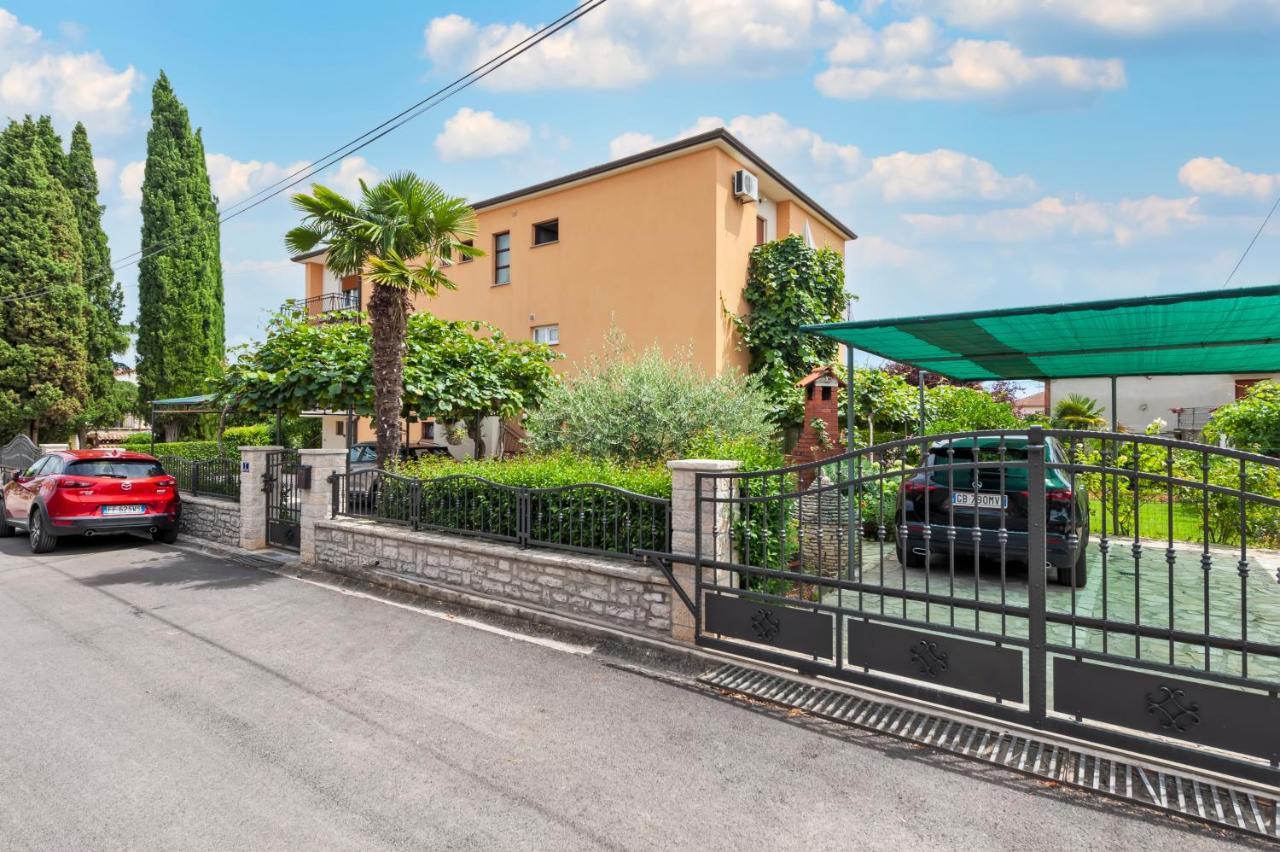 Apartment Casa Banko Ровинь Экстерьер фото